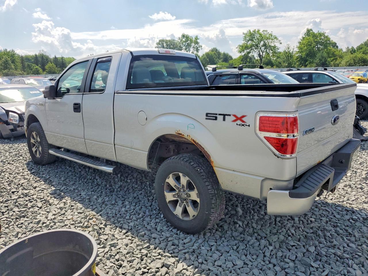 2013 Ford F150 Super Cab Серебряный vin: 1FTFX1EF2DKE21379