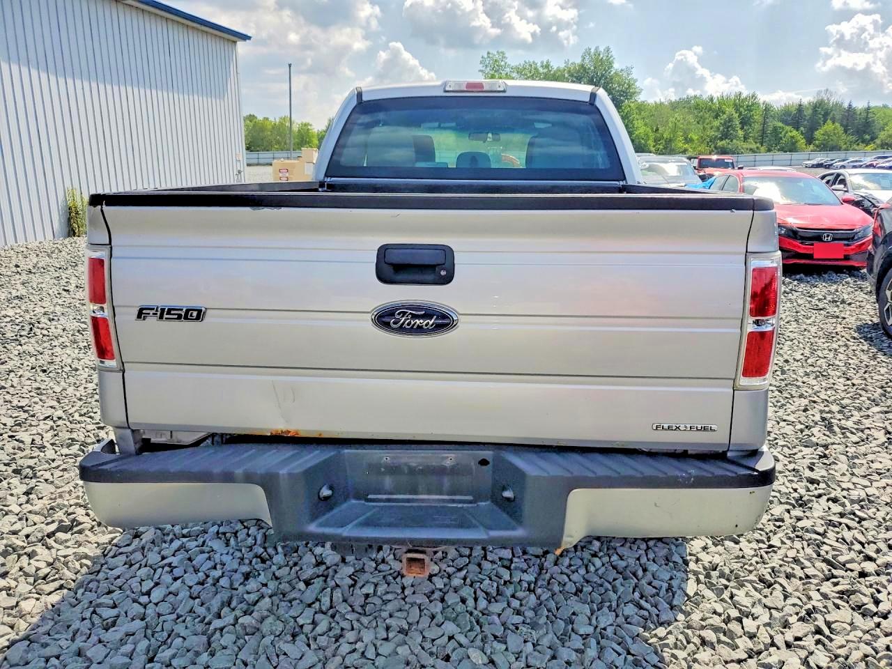 2013 Ford F150 Super Cab Серебряный vin: 1FTFX1EF2DKE21379