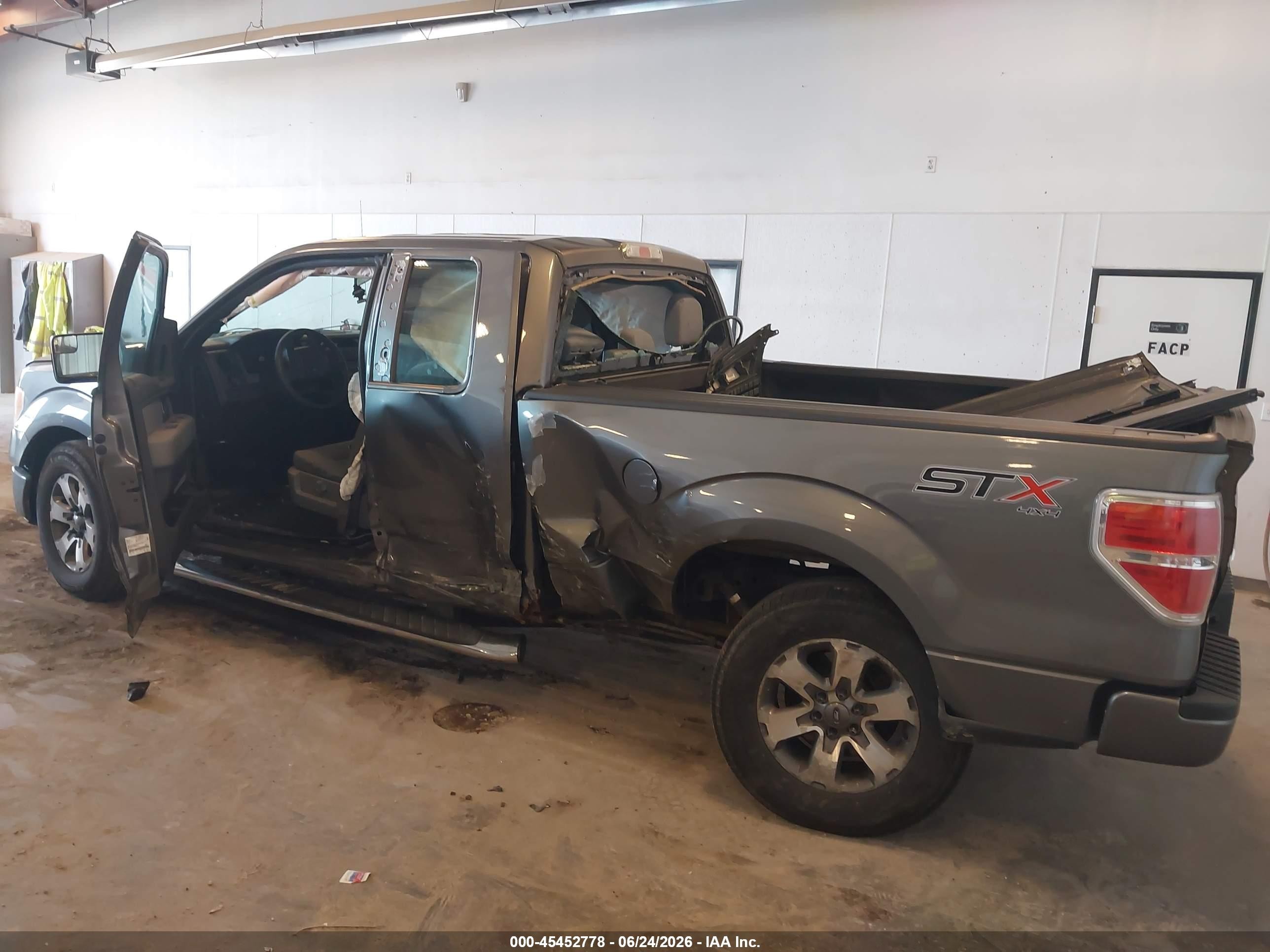 2014 Ford F-150   Gray vin: 1FTFX1EF2EFB46008