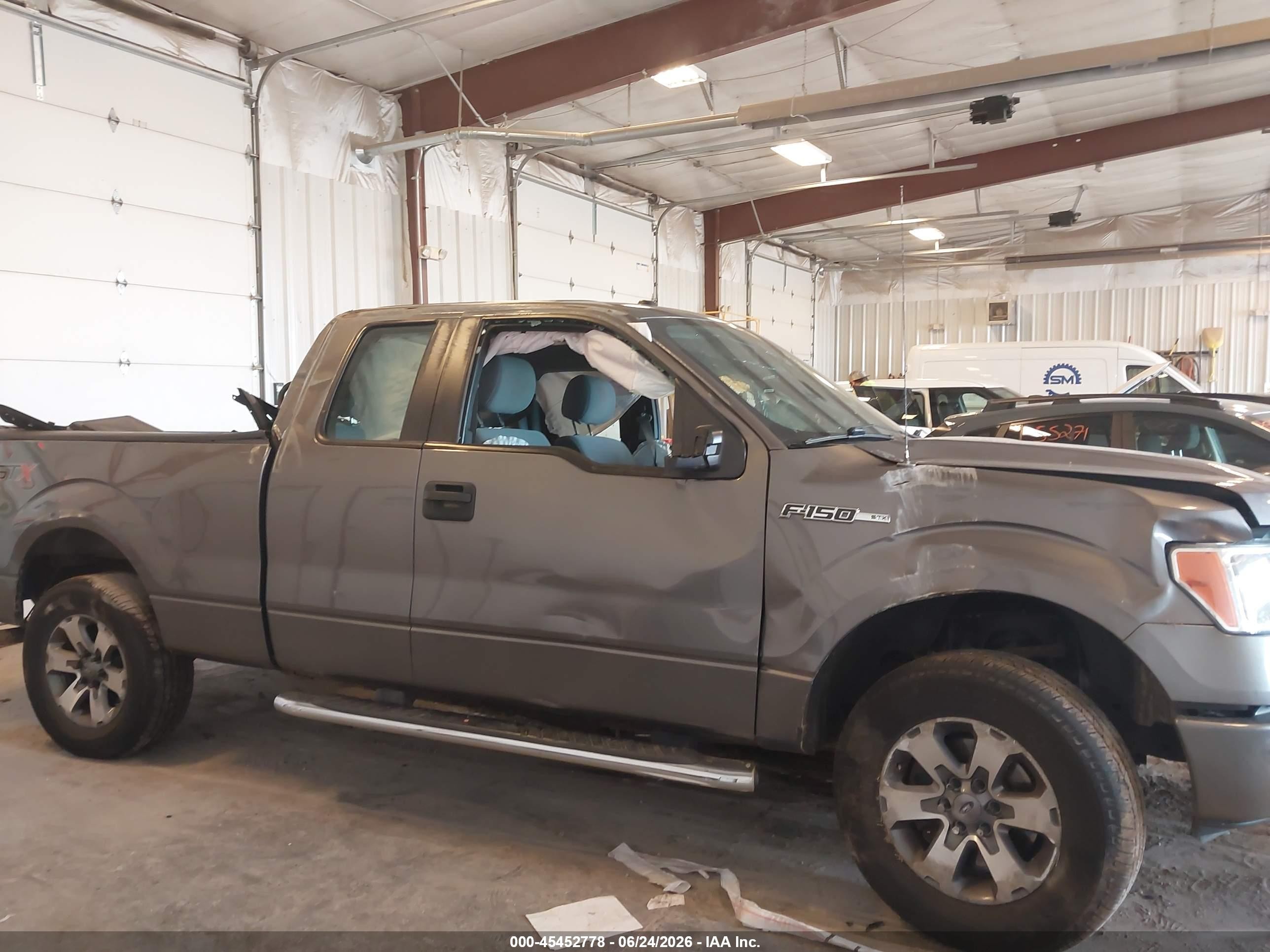 2014 Ford F-150   Gray vin: 1FTFX1EF2EFB46008