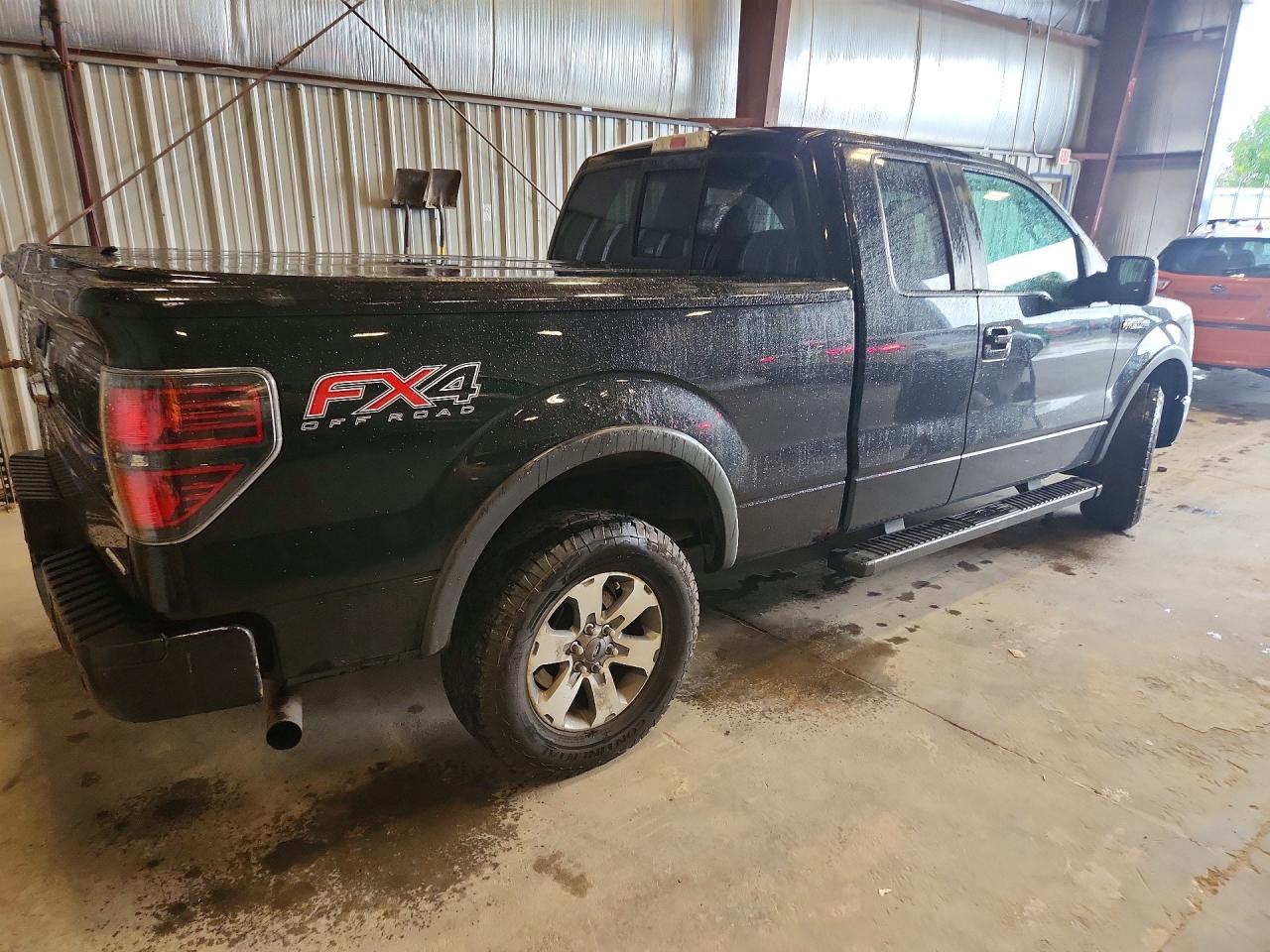 2014 Ford F150 Super Cab Black vin: 1FTFX1EF2EFC13884