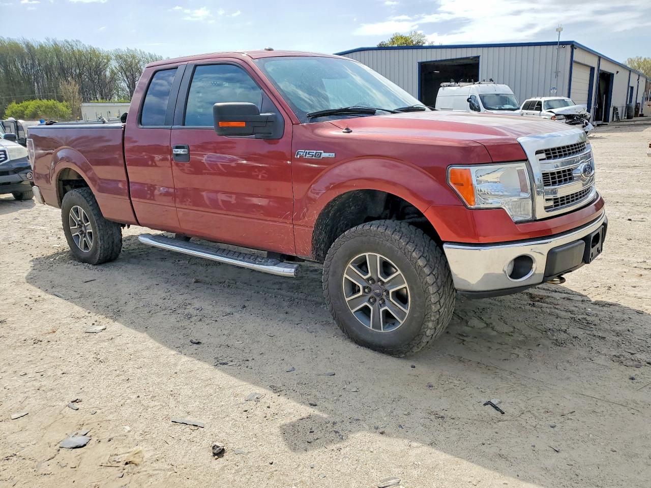 2014 Ford F150 Super Cab Red vin: 1FTFX1EF2EKD05505
