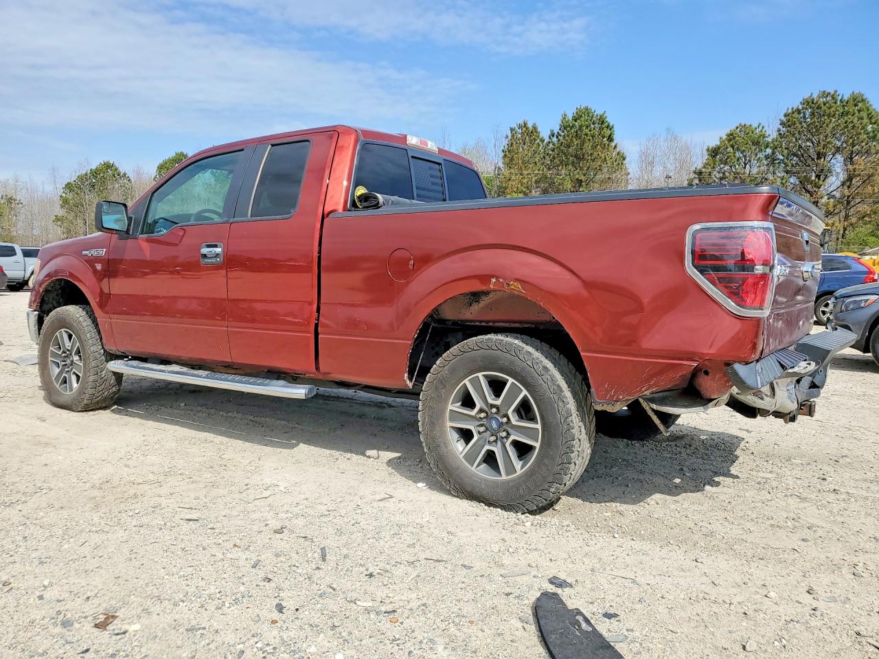 2014 Ford F150 Super Cab Red vin: 1FTFX1EF2EKD05505
