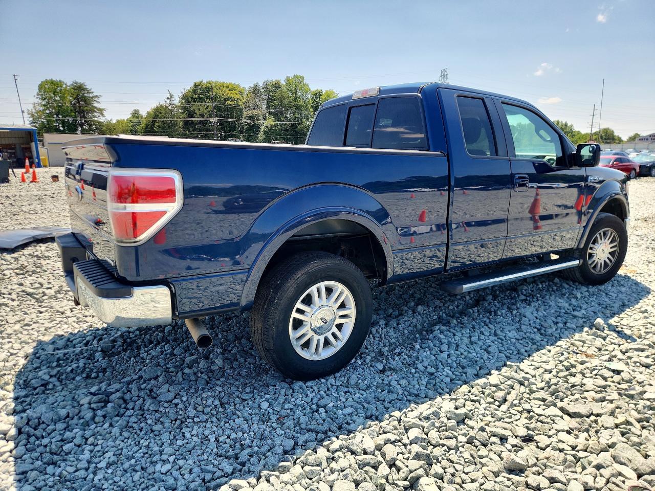 2014 Ford F150 Super Cab Blue vin: 1FTFX1EF2EKD79037