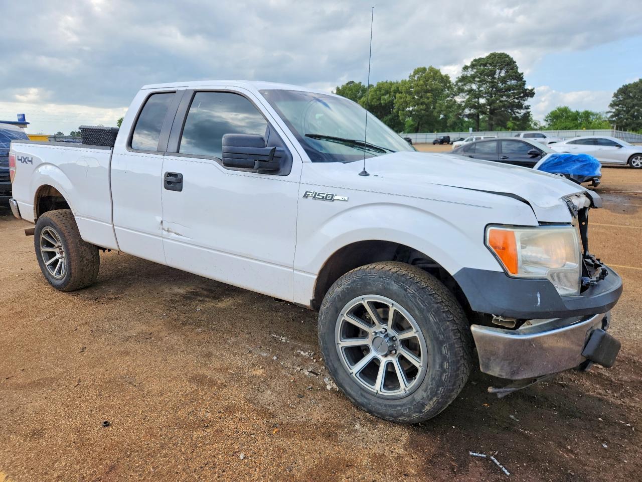 2014 Ford F150 Super Cab Белый vin: 1FTFX1EF2EKE89750