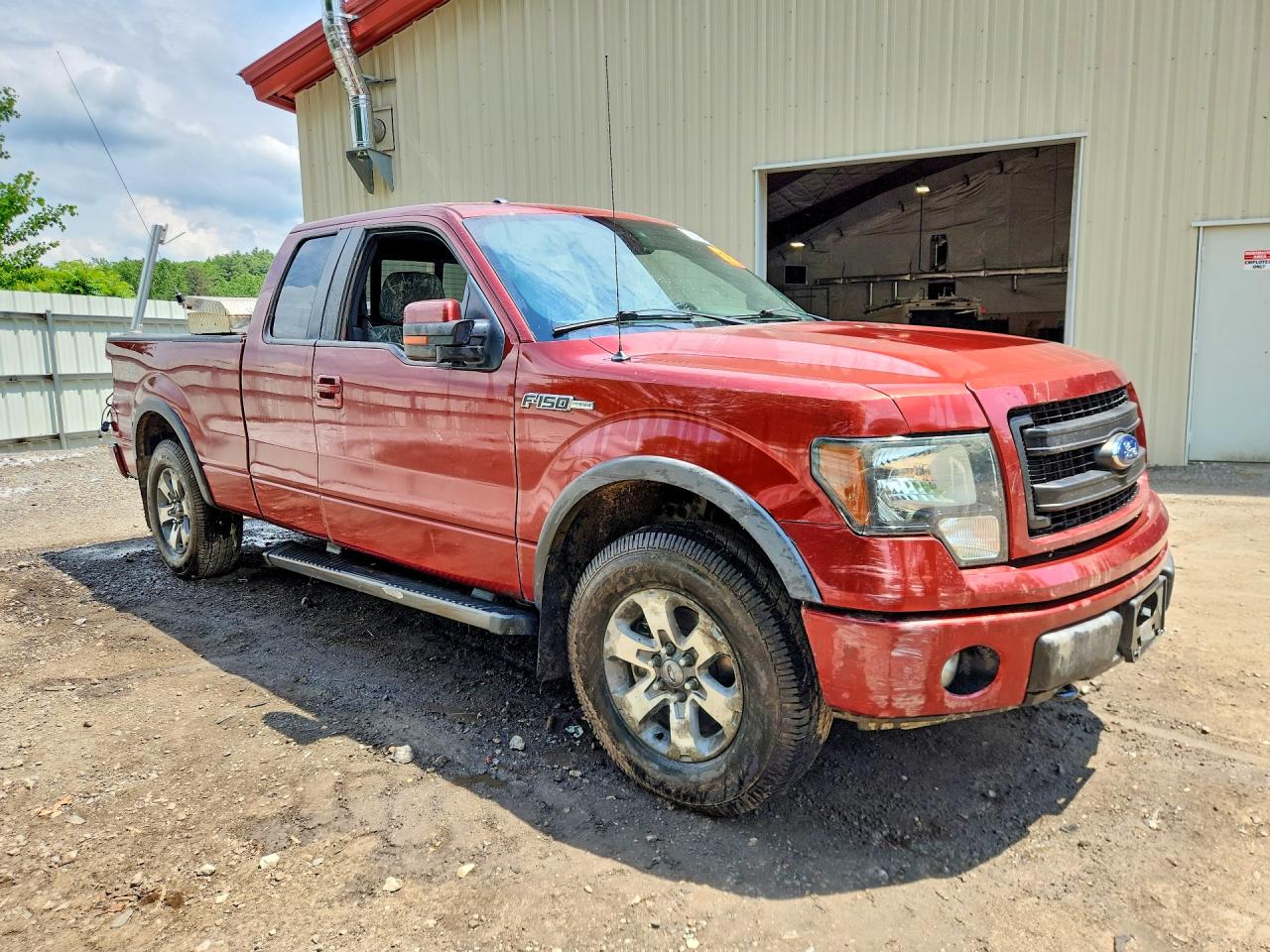 2014 Ford F150 Super Cab Red vin: 1FTFX1EF2EKF13738
