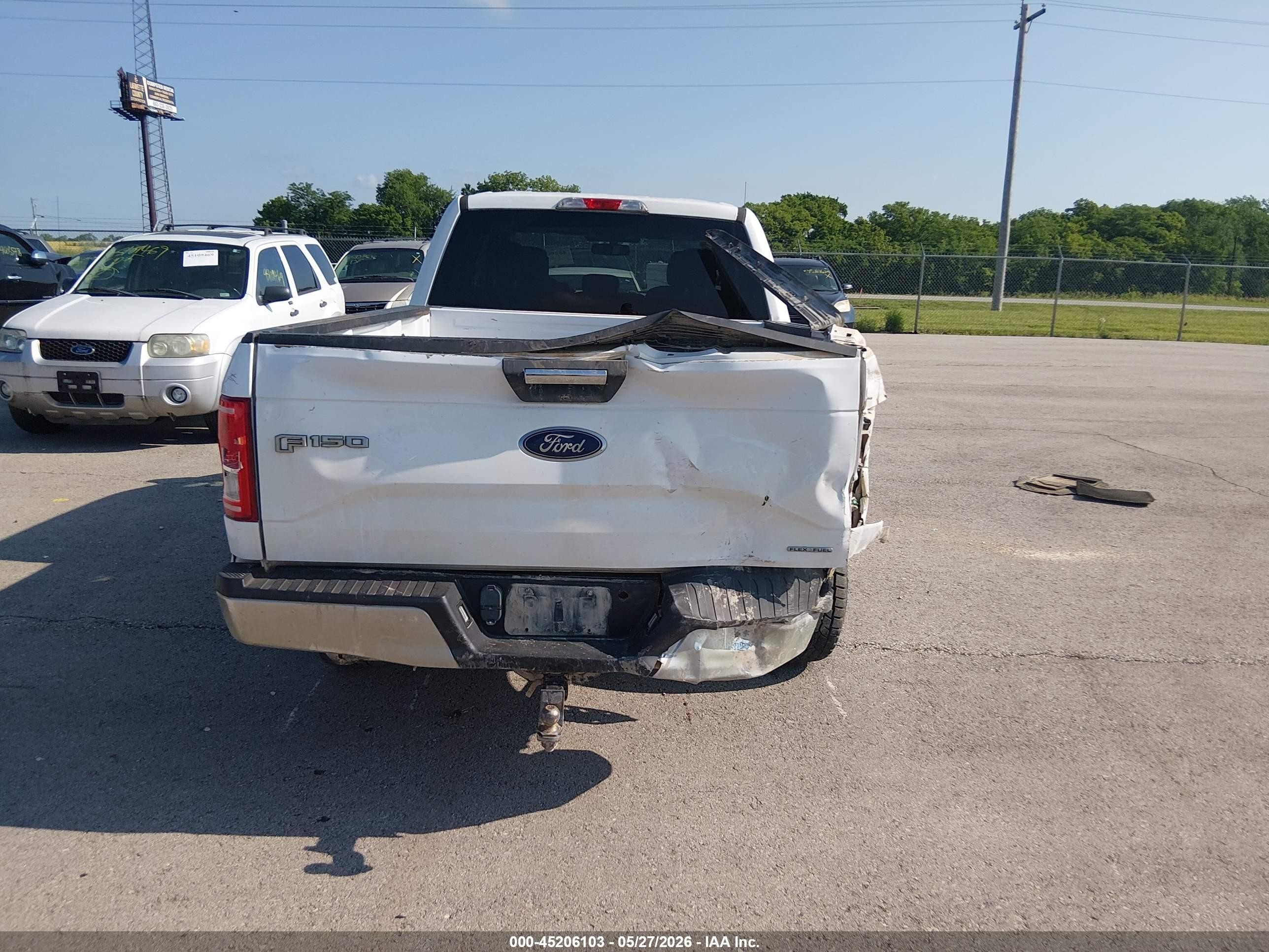 2015 Ford F-150 Xlt White vin: 1FTFX1EF2FKF08346