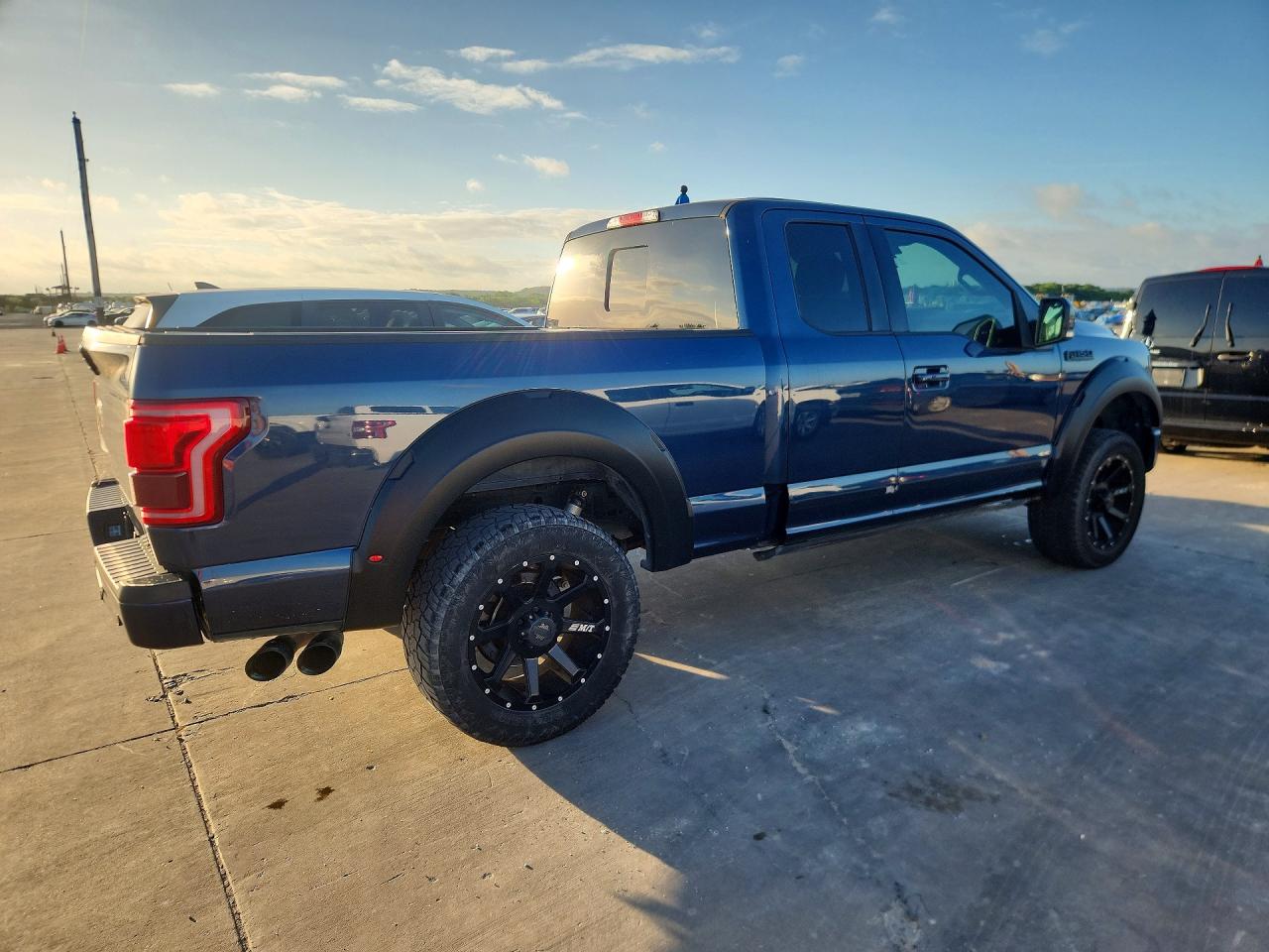 2017 Ford F150 Super Cab Синий vin: 1FTFX1EF2HKC00161