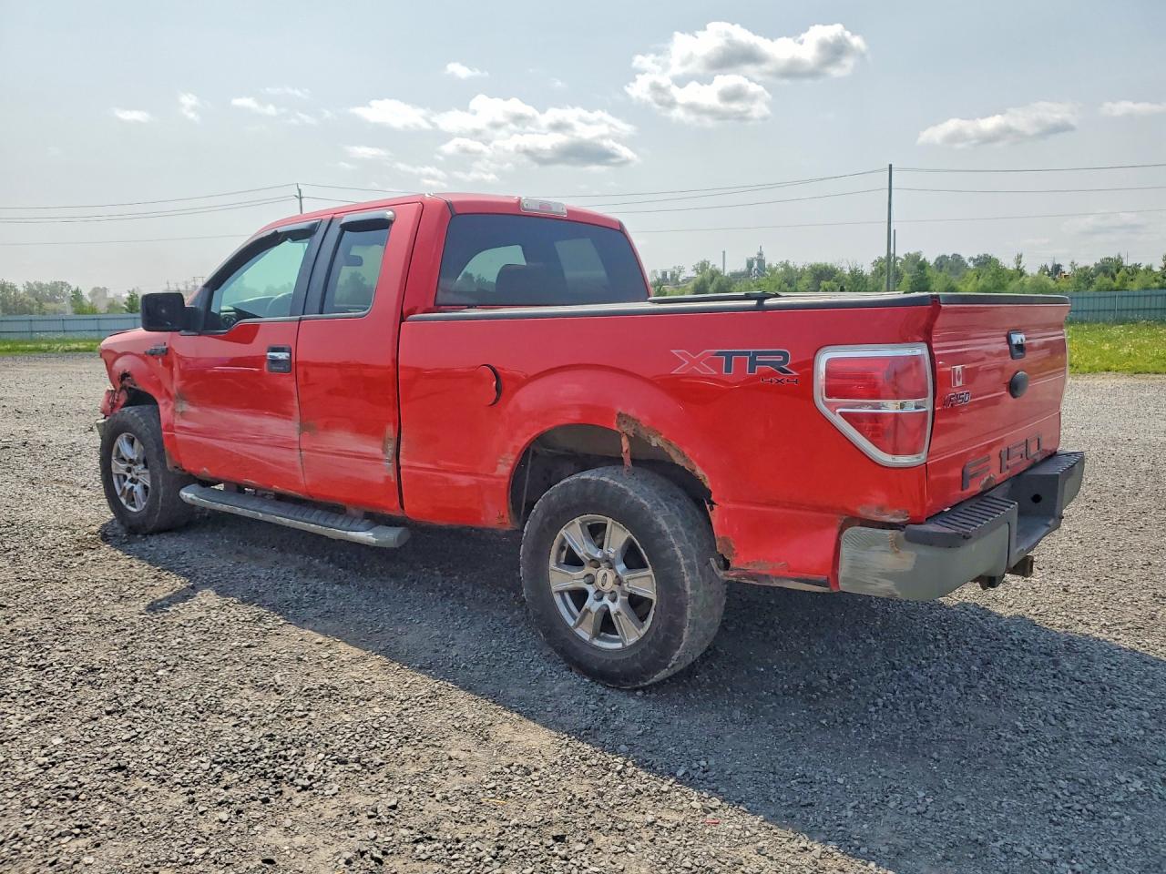 2011 Ford F150 Super Cab Red vin: 1FTFX1EF3BFA09199