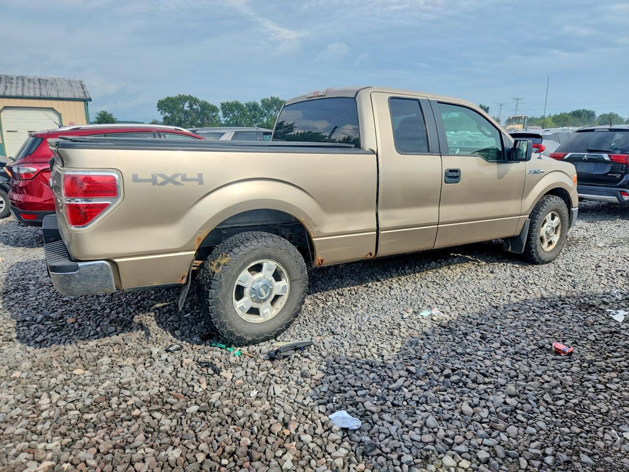 2011 Ford F150 Super Cab Gold vin: 1FTFX1EF3BFC22315