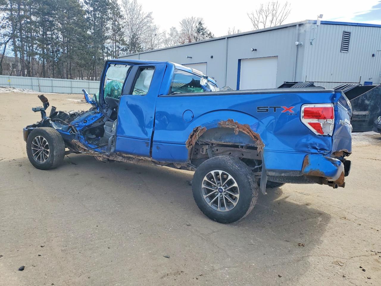 2012 Ford F150 Super Cab Blue vin: 1FTFX1EF3CKE22037