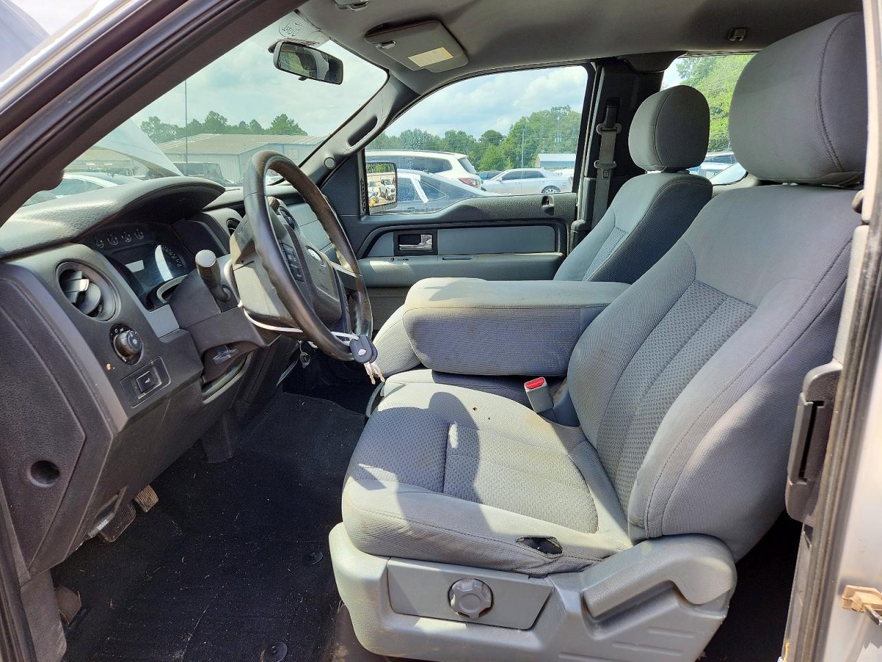 2013 Ford F150 Super Cab Silver vin: 1FTFX1EF3DFD77515