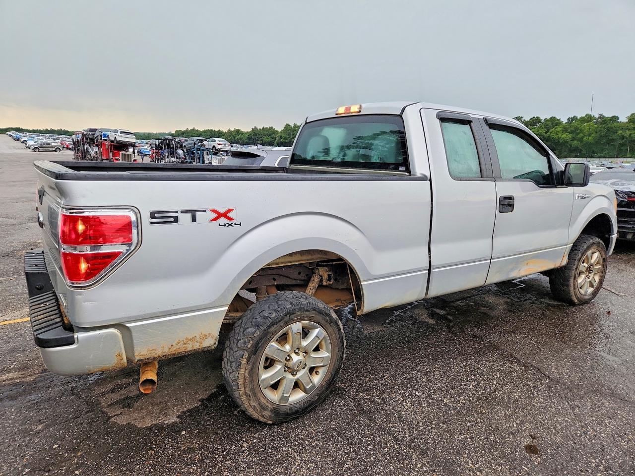 2013 Ford F150 Super Cab Silver vin: 1FTFX1EF3DFD77515
