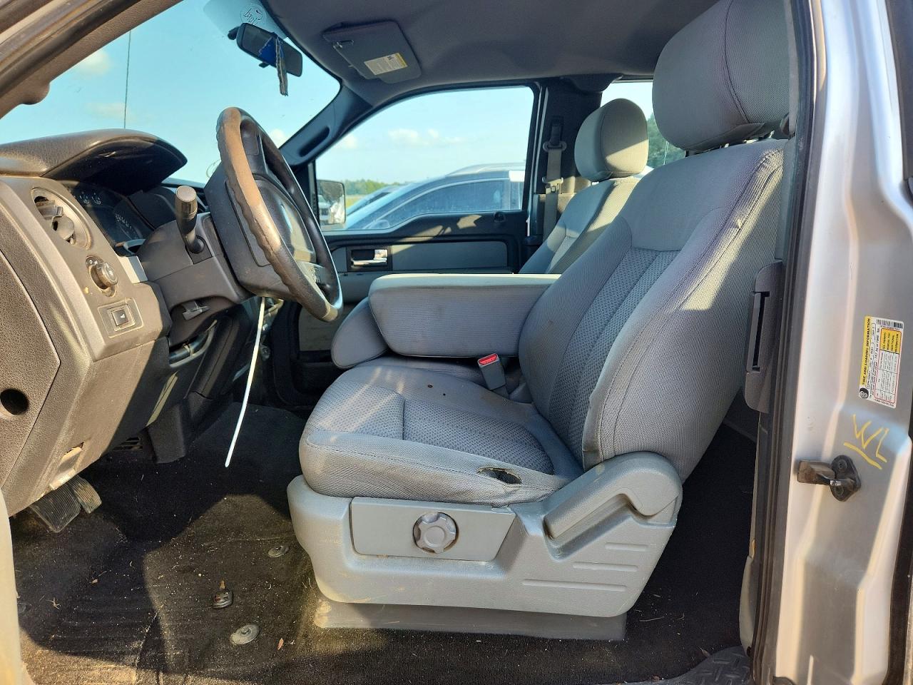 2013 Ford F150 Super Cab Silver vin: 1FTFX1EF3DFD77515