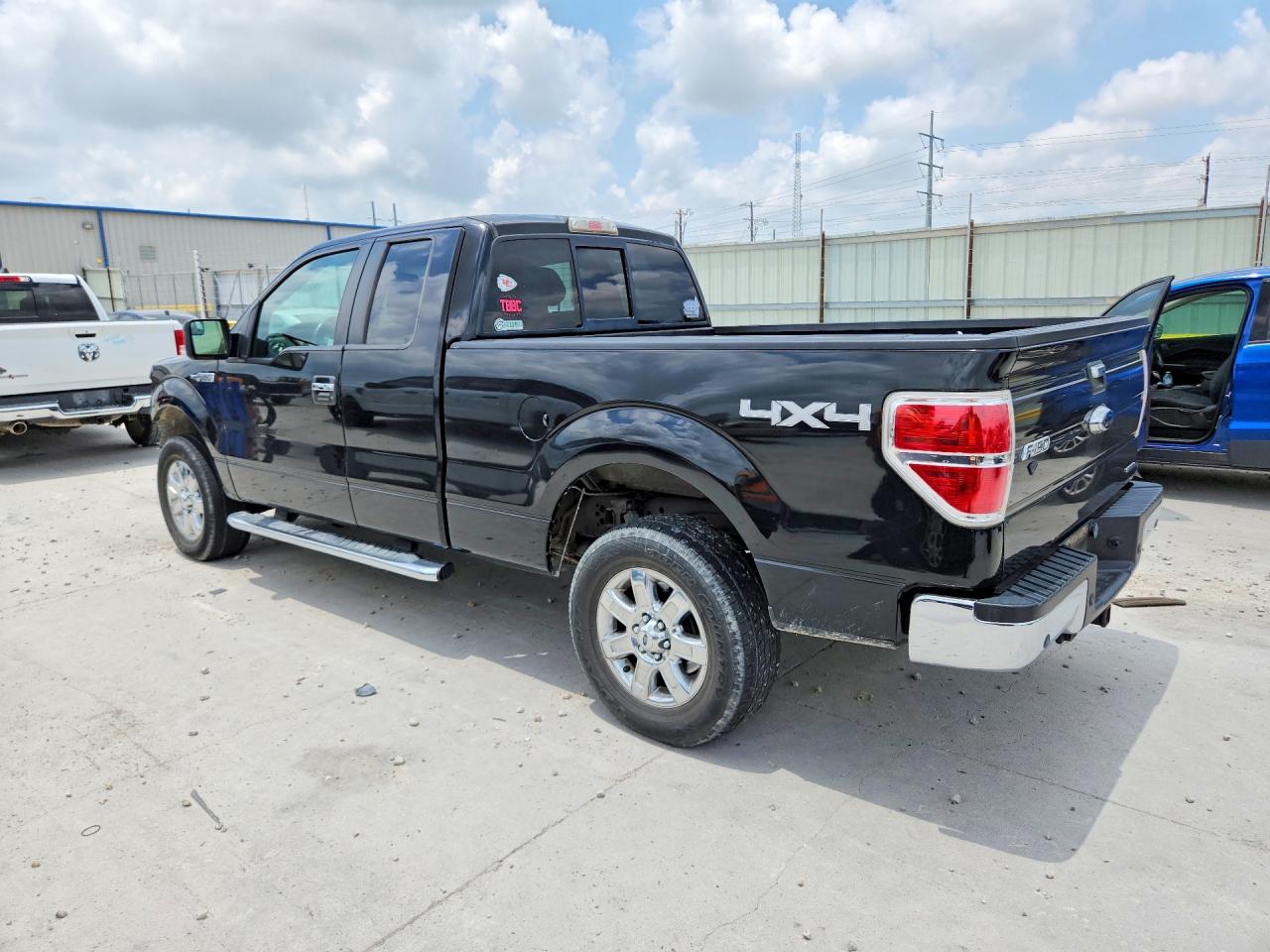 2013 Ford F150 Super Cab Black vin: 1FTFX1EF3DKD22618