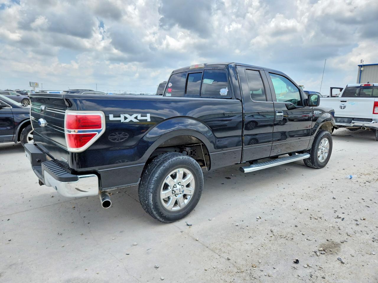 2013 Ford F150 Super Cab Black vin: 1FTFX1EF3DKD22618