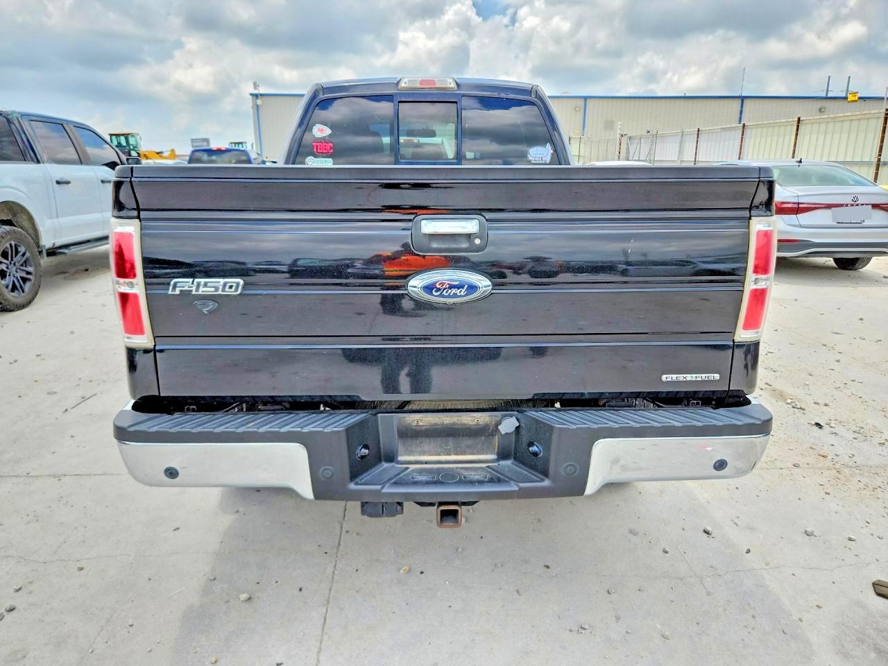 2013 Ford F150 Super Cab Black vin: 1FTFX1EF3DKD22618