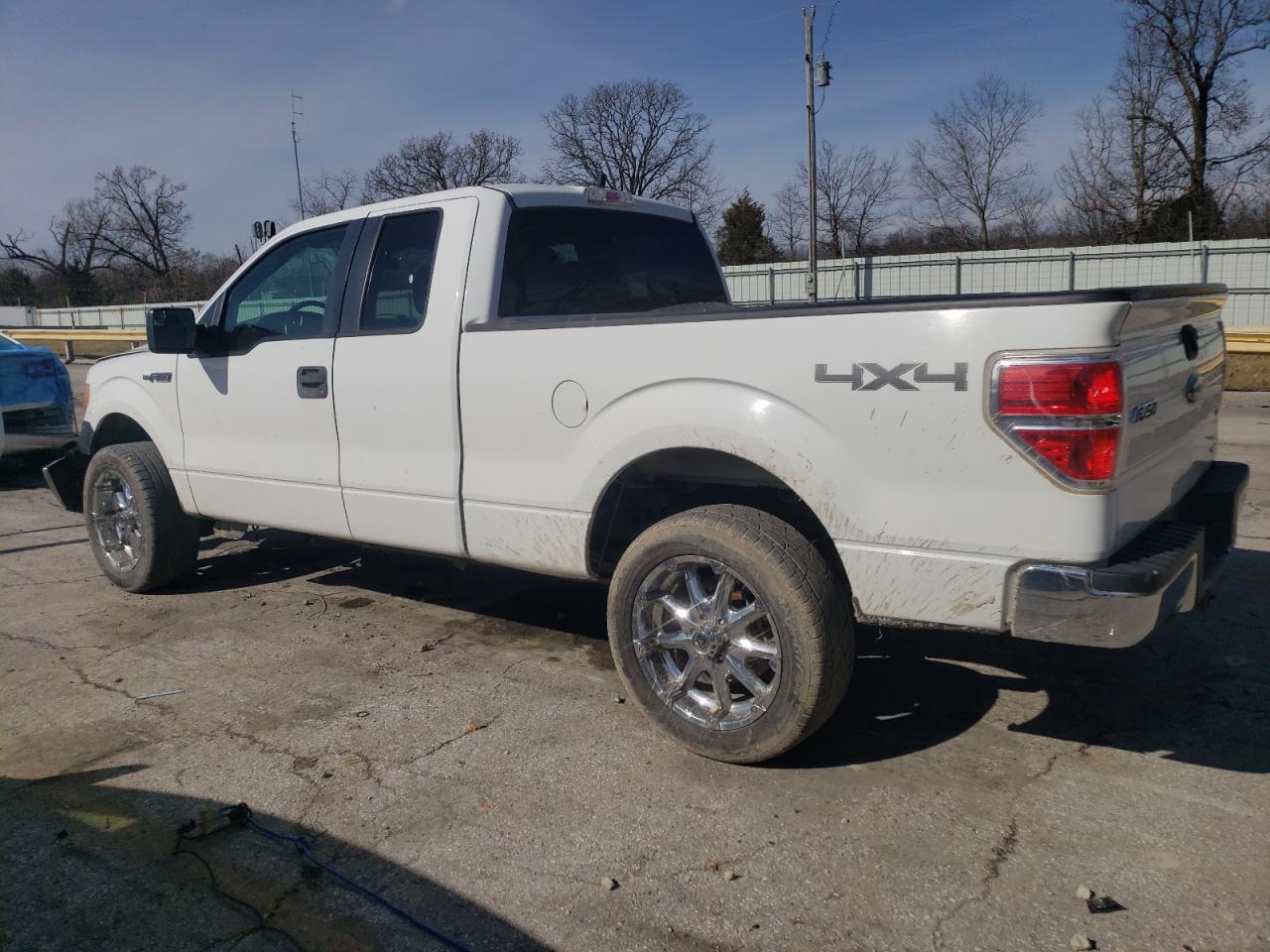 2013 Ford F150 Super Cab White vin: 1FTFX1EF3DKF20762
