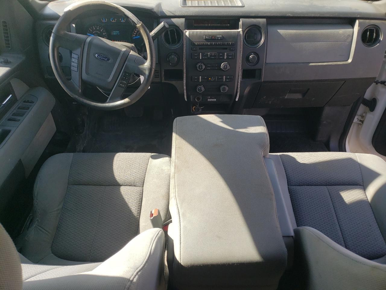 2013 Ford F150 Super Cab White vin: 1FTFX1EF3DKF20762