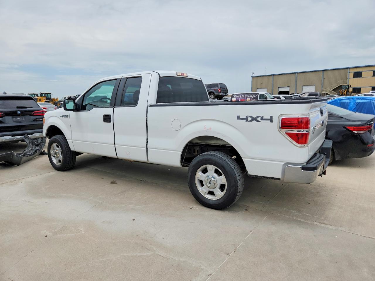 2014 Ford F150 Super Cab White vin: 1FTFX1EF3EFA71108