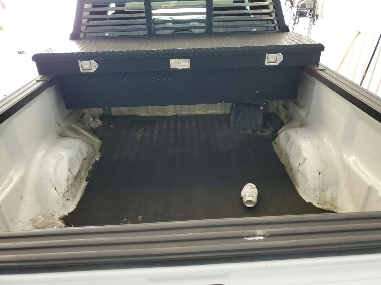 2014 Ford F150 Super Cab White vin: 1FTFX1EF3EFA94744 Damage: Inside Bed, Multiple Dents/Paint Damage, 10 Or More