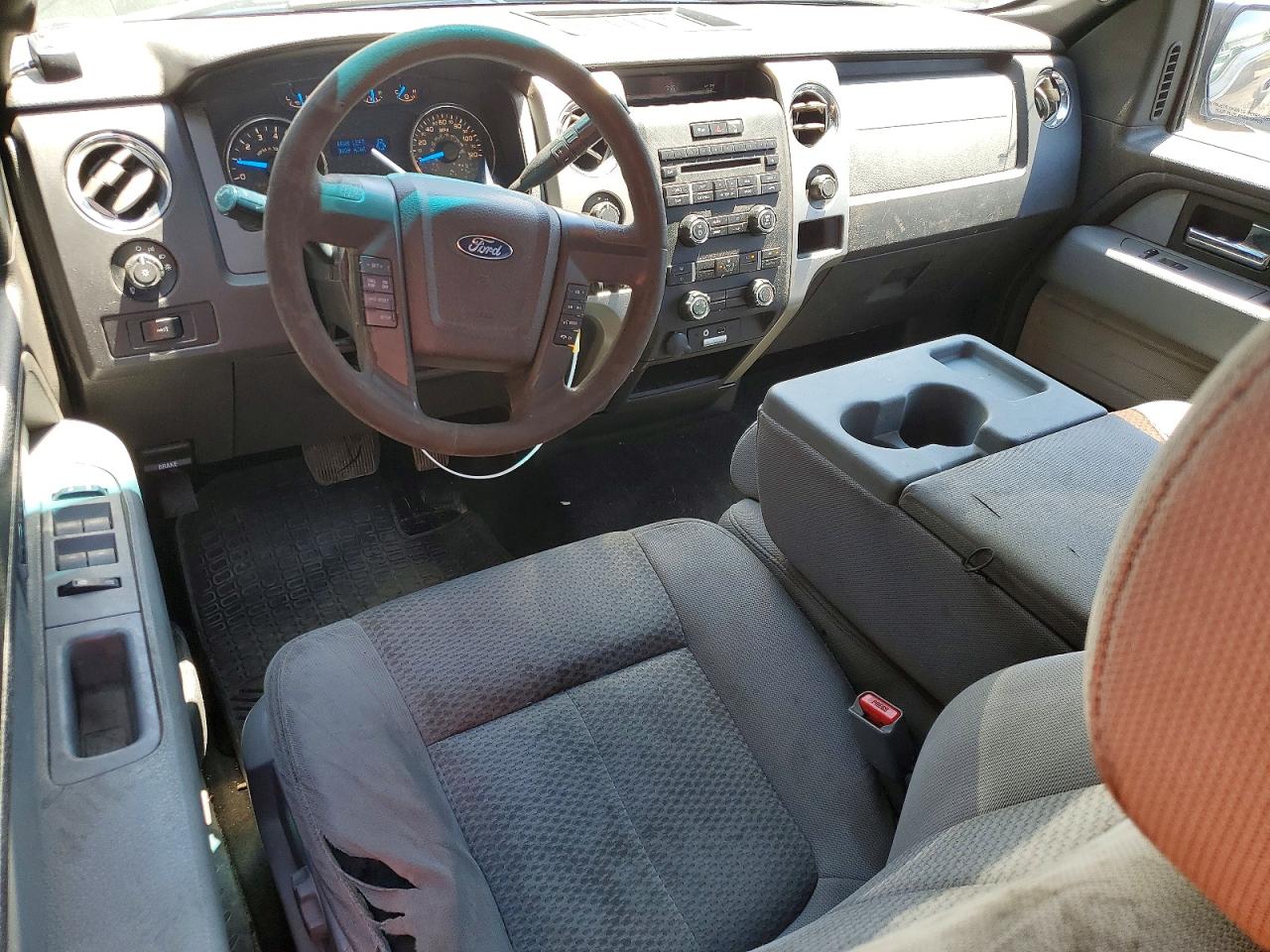 2014 Ford F150 Super Cab Серый vin: 1FTFX1EF3EFC78064