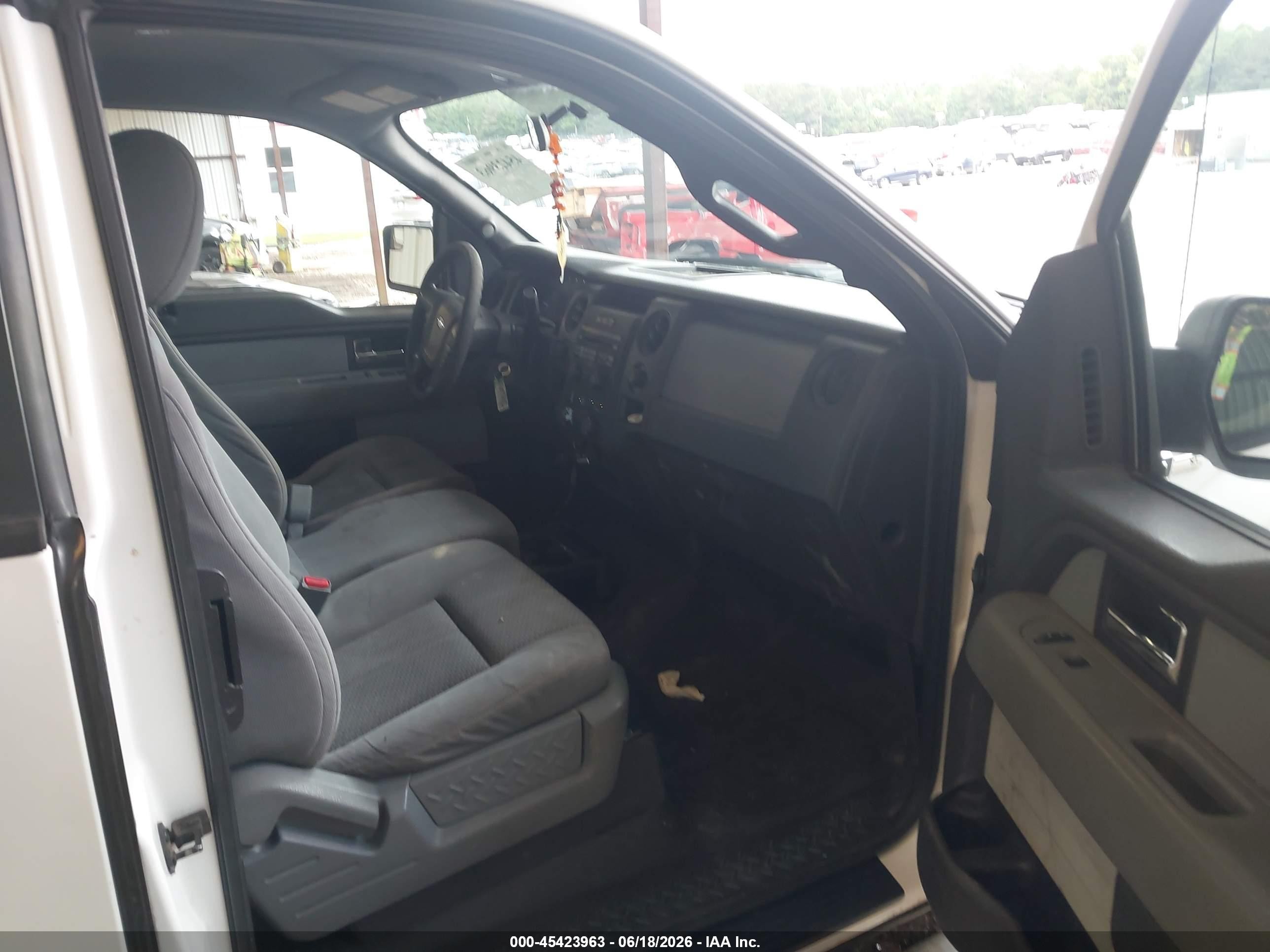 2014 Ford F-150 Xl White vin: 1FTFX1EF3EKD26914