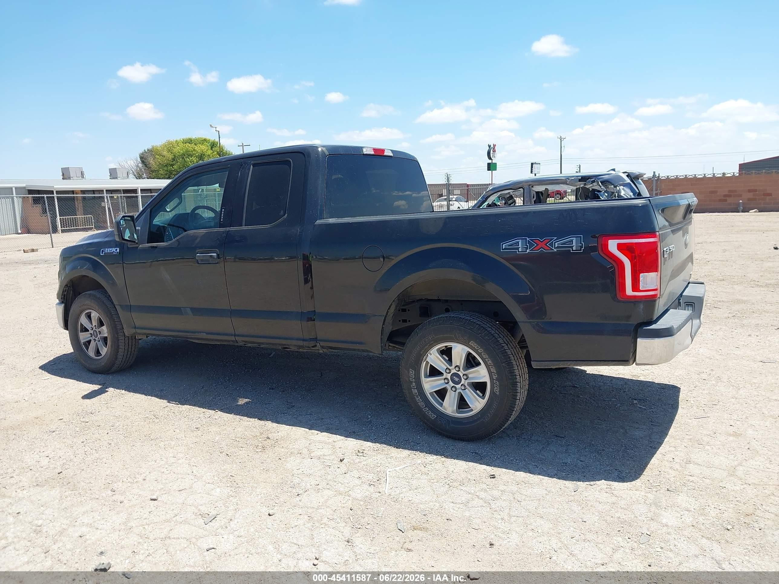 2015 Ford F-150 Xlt Blue vin: 1FTFX1EF3FFA59185