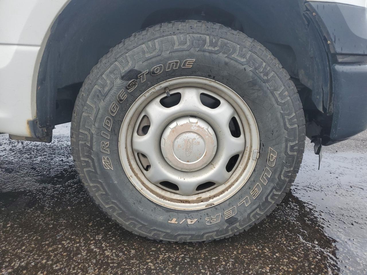 2015 Ford F150 Super Cab White vin: 1FTFX1EF3FFA61535 Damage: Right Front Wheel, Corrosion, > 12 Inches