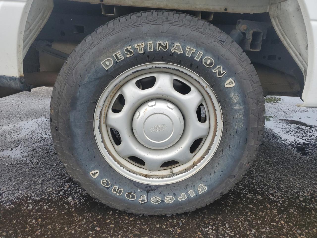 2015 Ford F150 Super Cab White vin: 1FTFX1EF3FFA61535 Damage: Right Rear Wheel, Corrosion, > 12 Inches