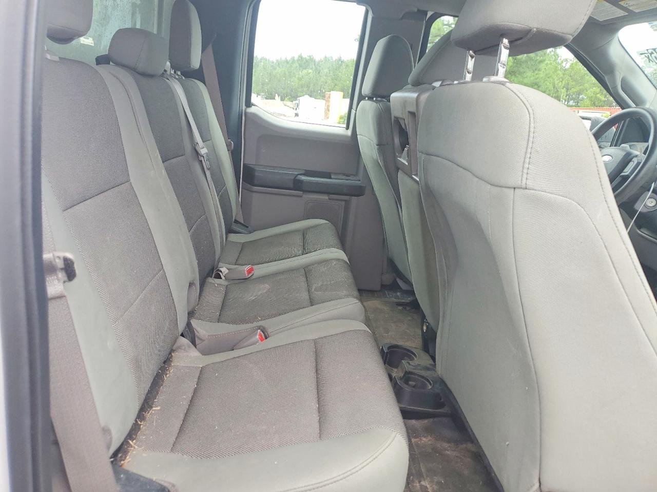 2015 Ford F150 Super Cab White vin: 1FTFX1EF3FFA61535