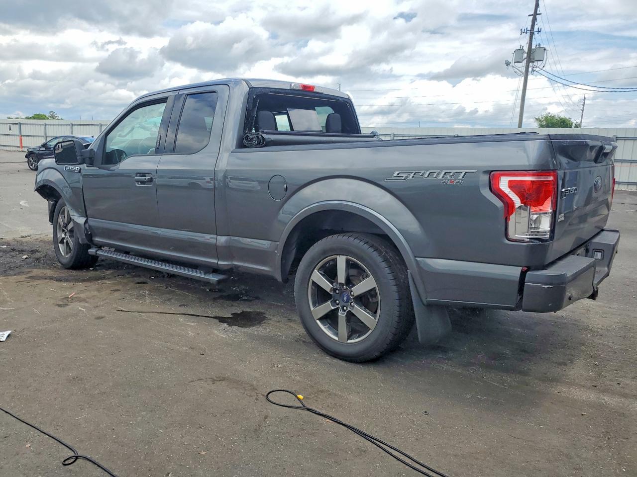 2016 Ford F150 Super Cab Charcoal vin: 1FTFX1EF3GFC97944