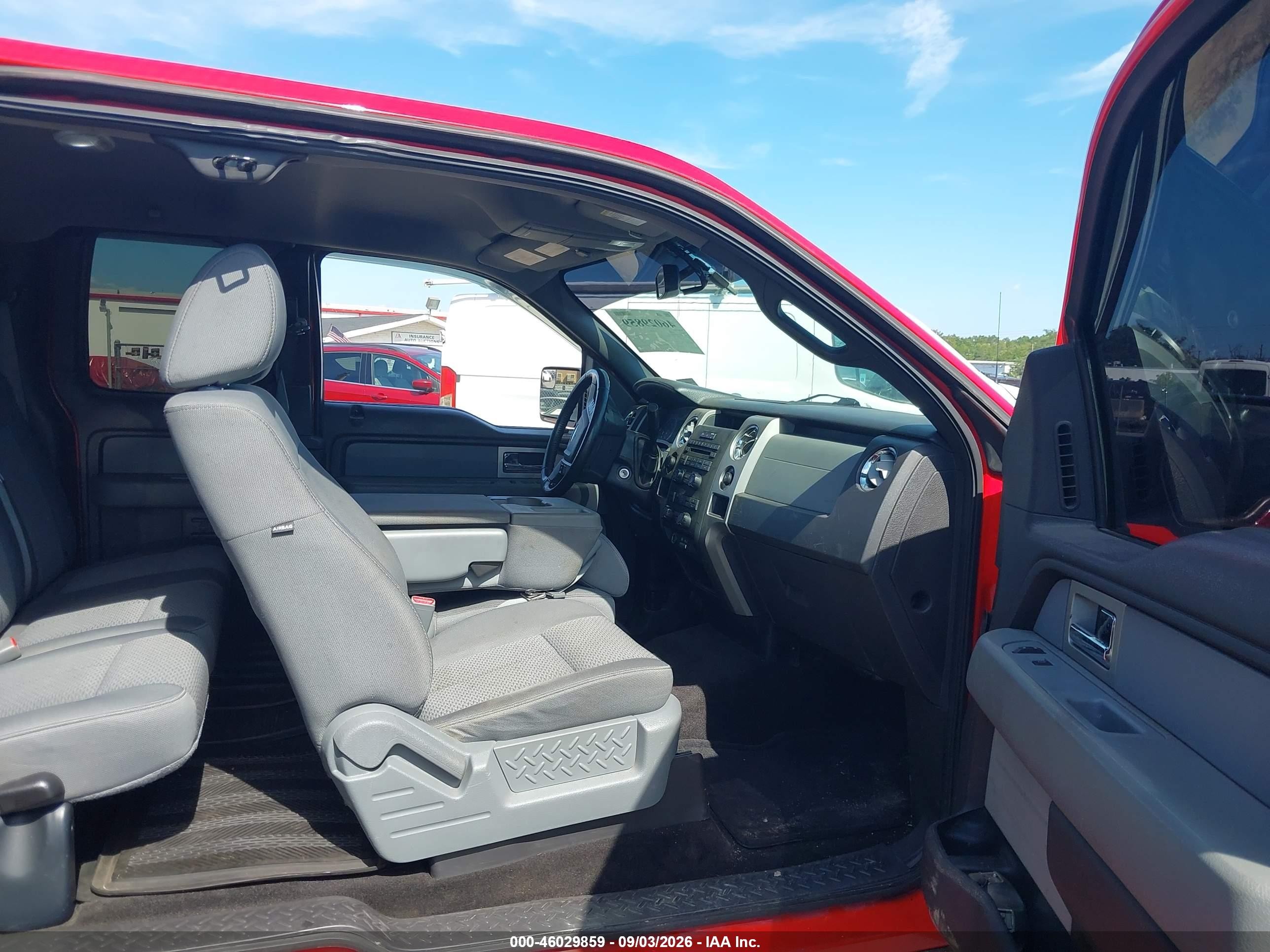 2011 Ford F-150 Xlt Red vin: 1FTFX1EF4BKD07249