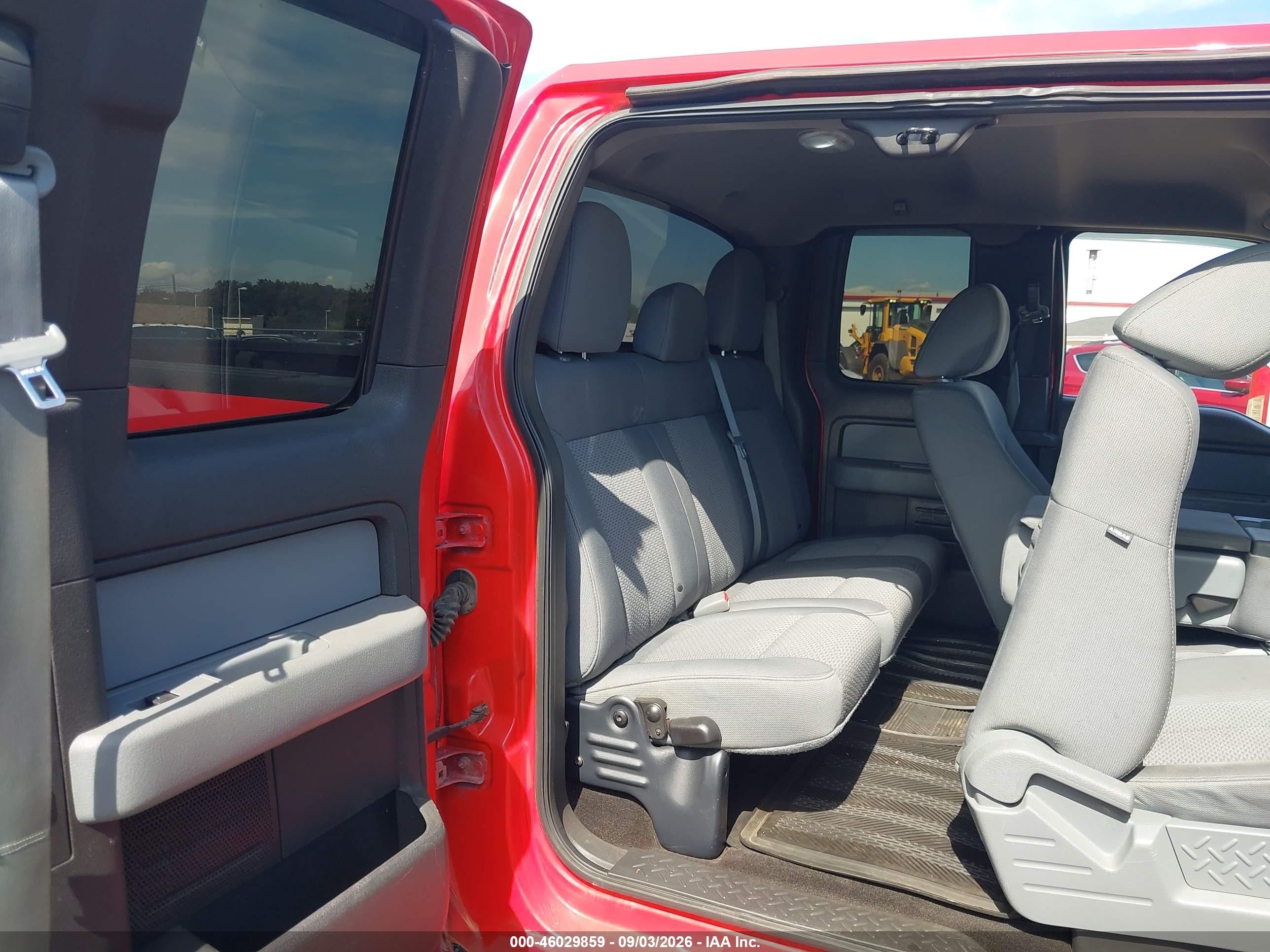 2011 Ford F-150 Xlt Red vin: 1FTFX1EF4BKD07249