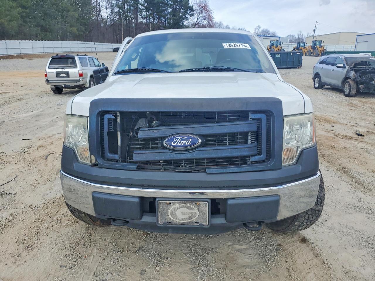 2013 Ford F150 Super Cab Белый vin: 1FTFX1EF4DFC53611