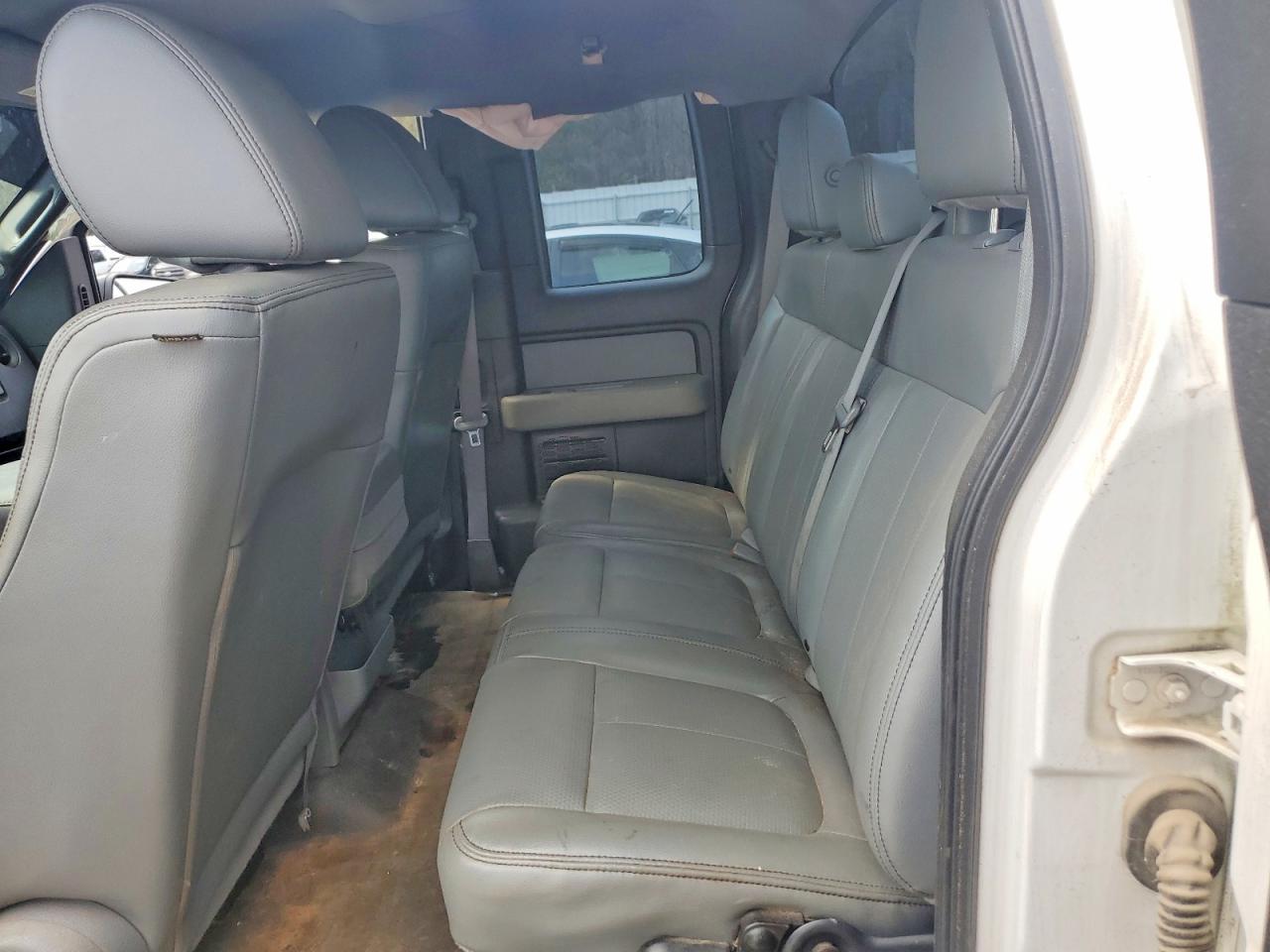 2013 Ford F150 Super Cab Белый vin: 1FTFX1EF4DFC53611