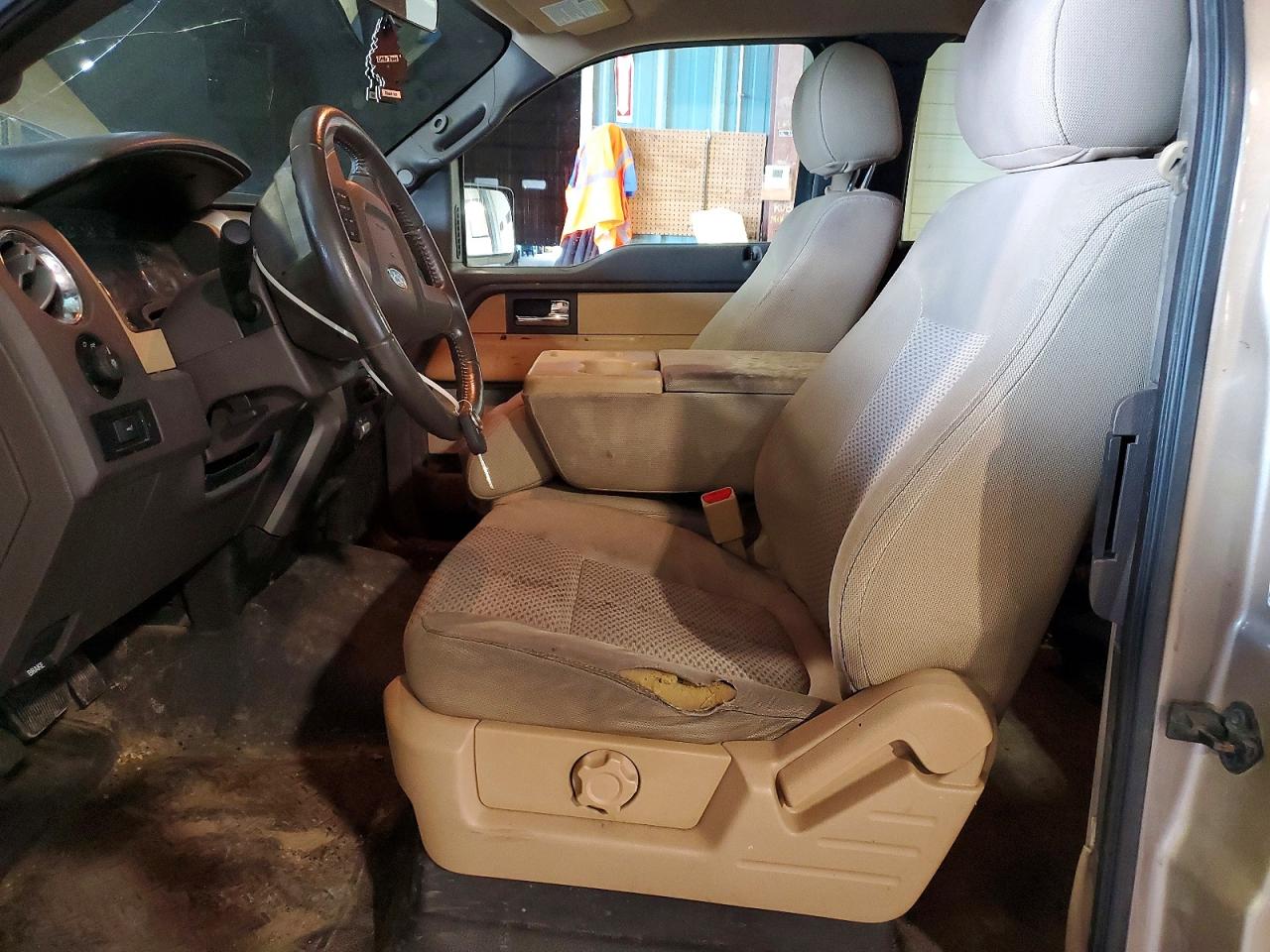 2013 Ford F150 Super Cab Gold vin: 1FTFX1EF4DKE00890