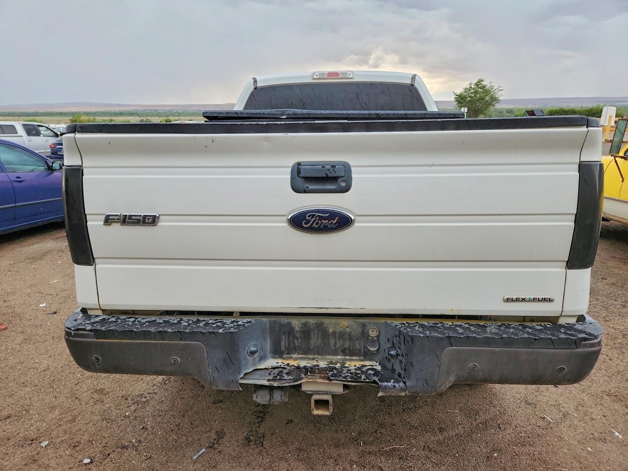 2013 Ford F150 Super Cab White vin: 1FTFX1EF4DKE98254