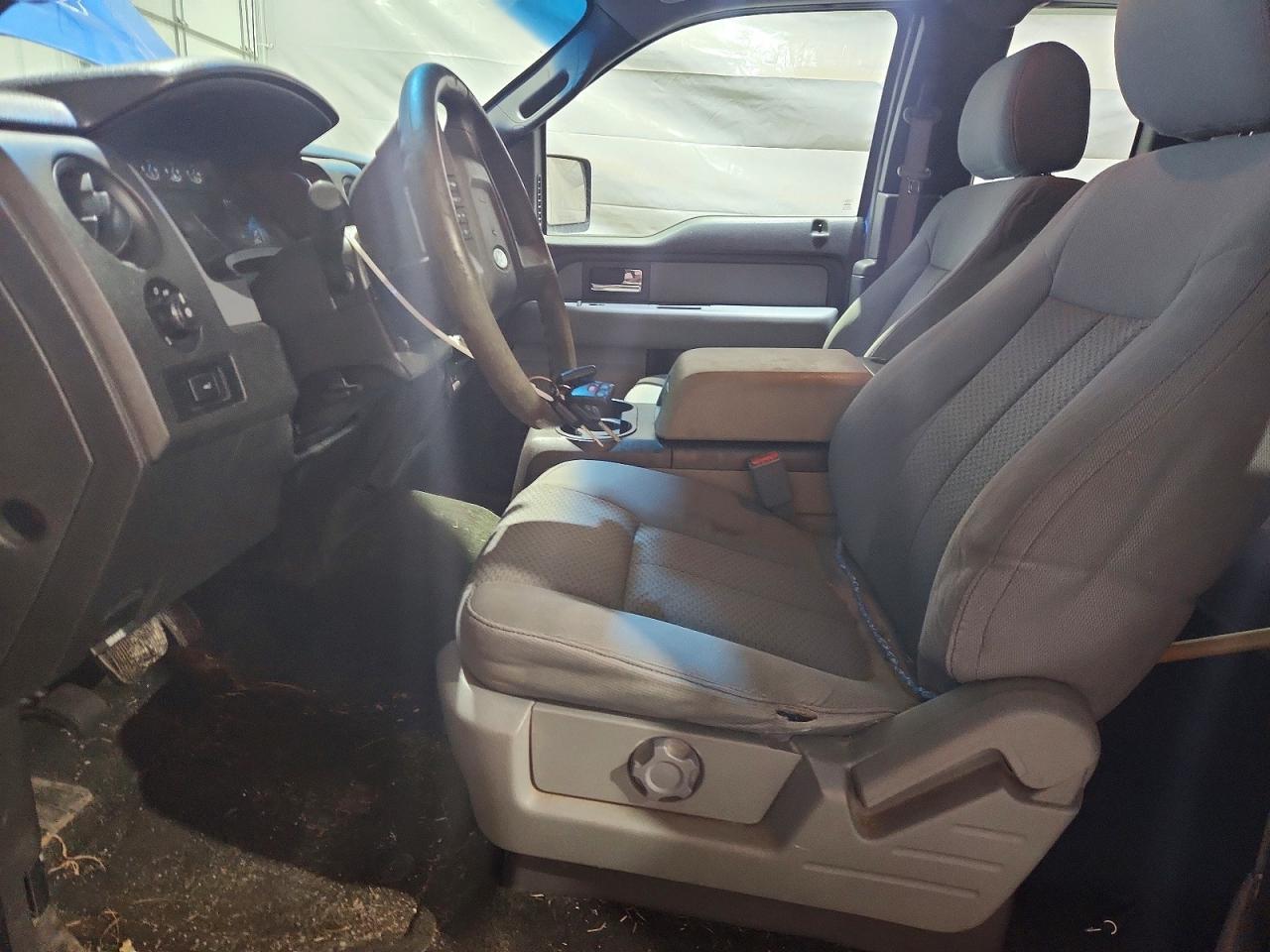 2013 Ford F150 Super Cab Blue vin: 1FTFX1EF4DKF30216