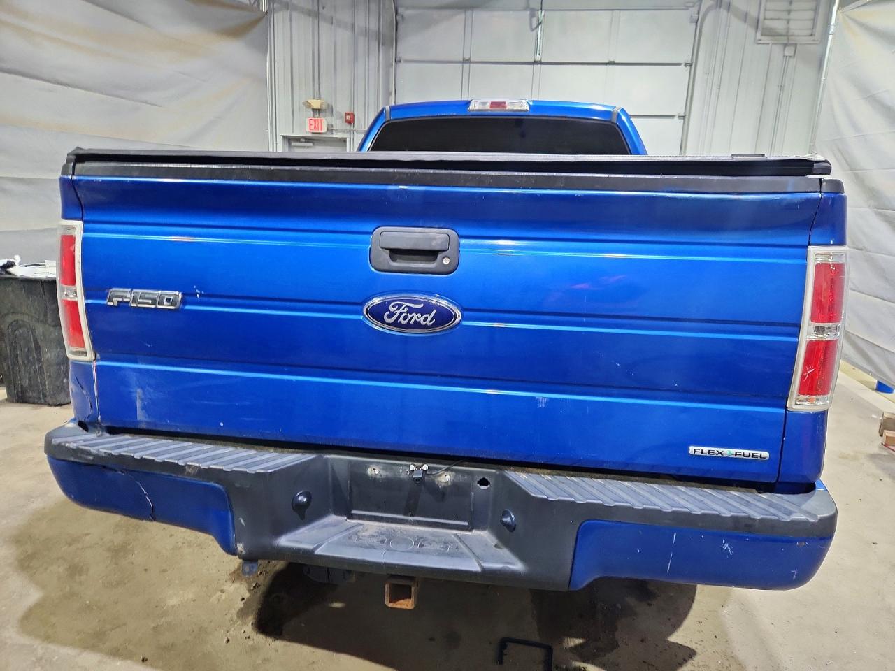 2013 Ford F150 Super Cab Blue vin: 1FTFX1EF4DKF30216