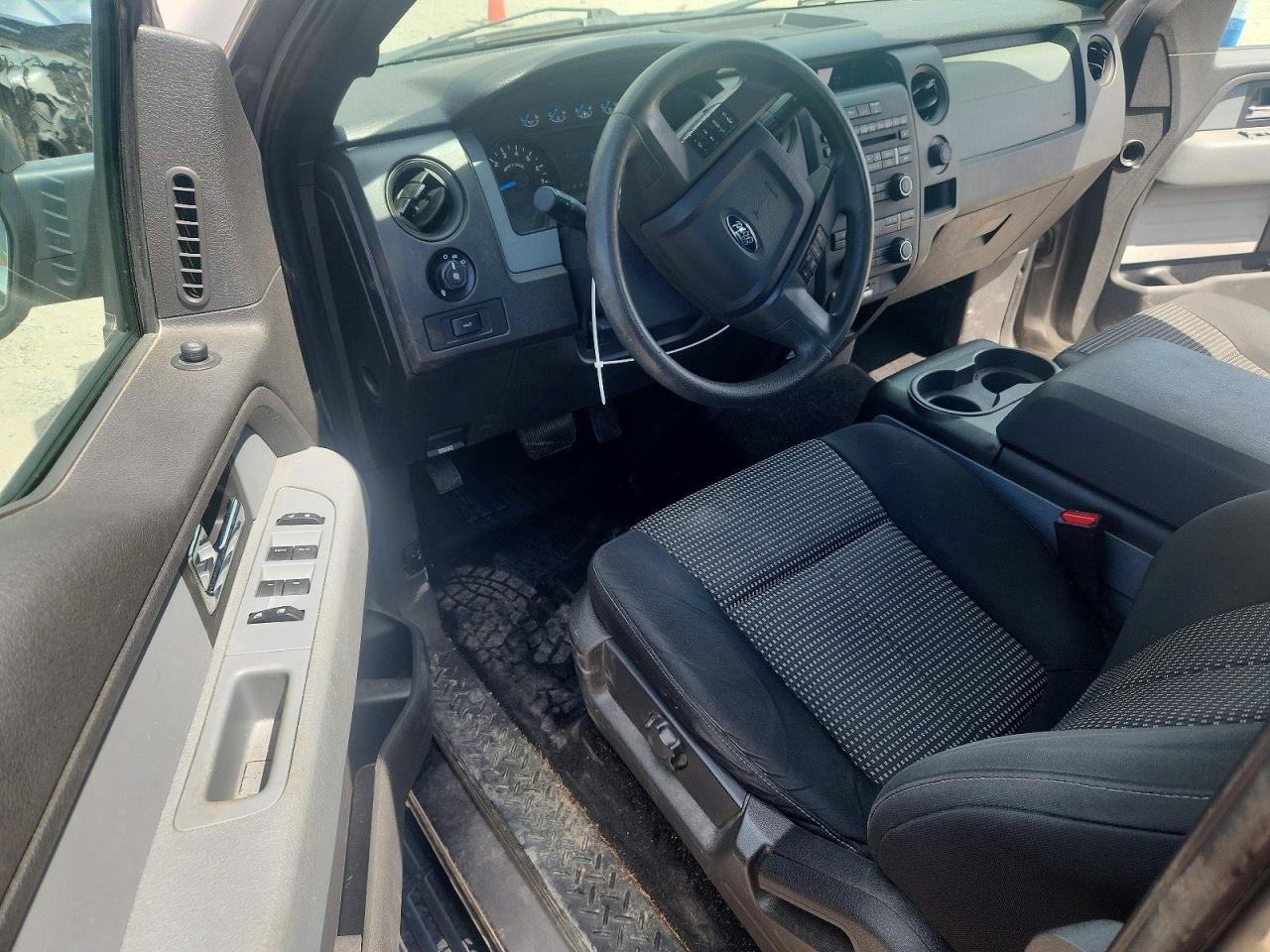 2014 Ford F150 Super Cab Silver vin: 1FTFX1EF4EFB75526