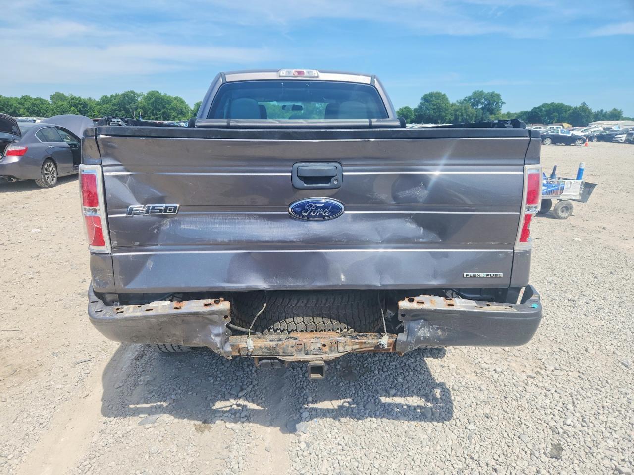 2014 Ford F150 Super Cab Silver vin: 1FTFX1EF4EFB75526