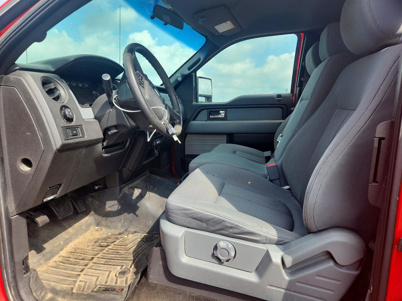 2014 Ford F150 Super Cab Red vin: 1FTFX1EF4EKD90024