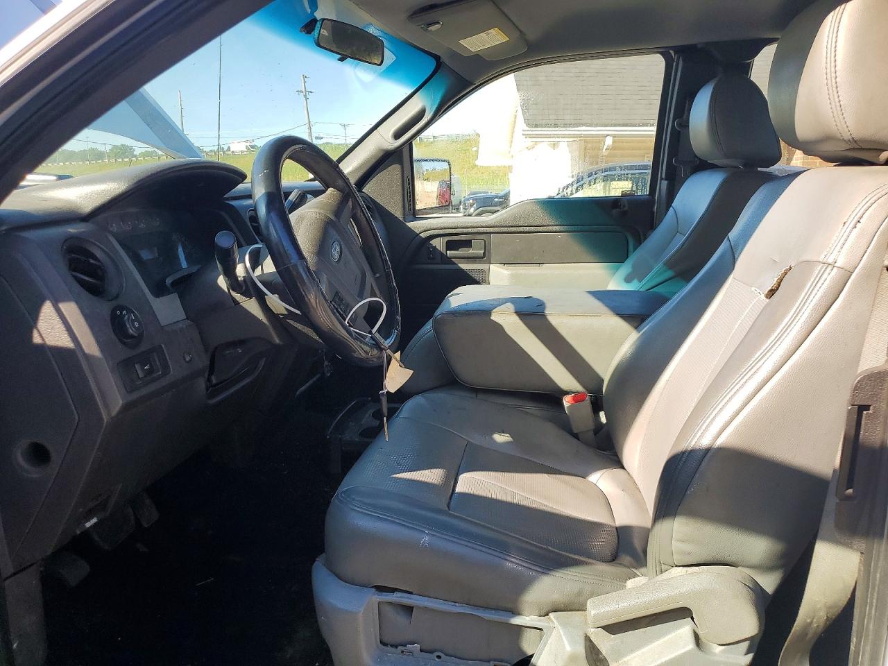 2014 Ford F150 Super Cab White vin: 1FTFX1EF4EKE03242