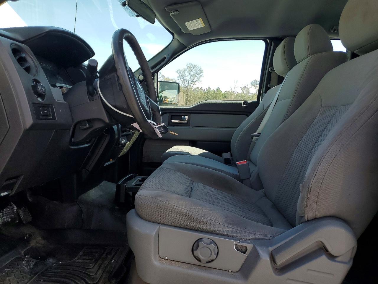 2014 Ford F150 Super Cab White vin: 1FTFX1EF4EKE74179