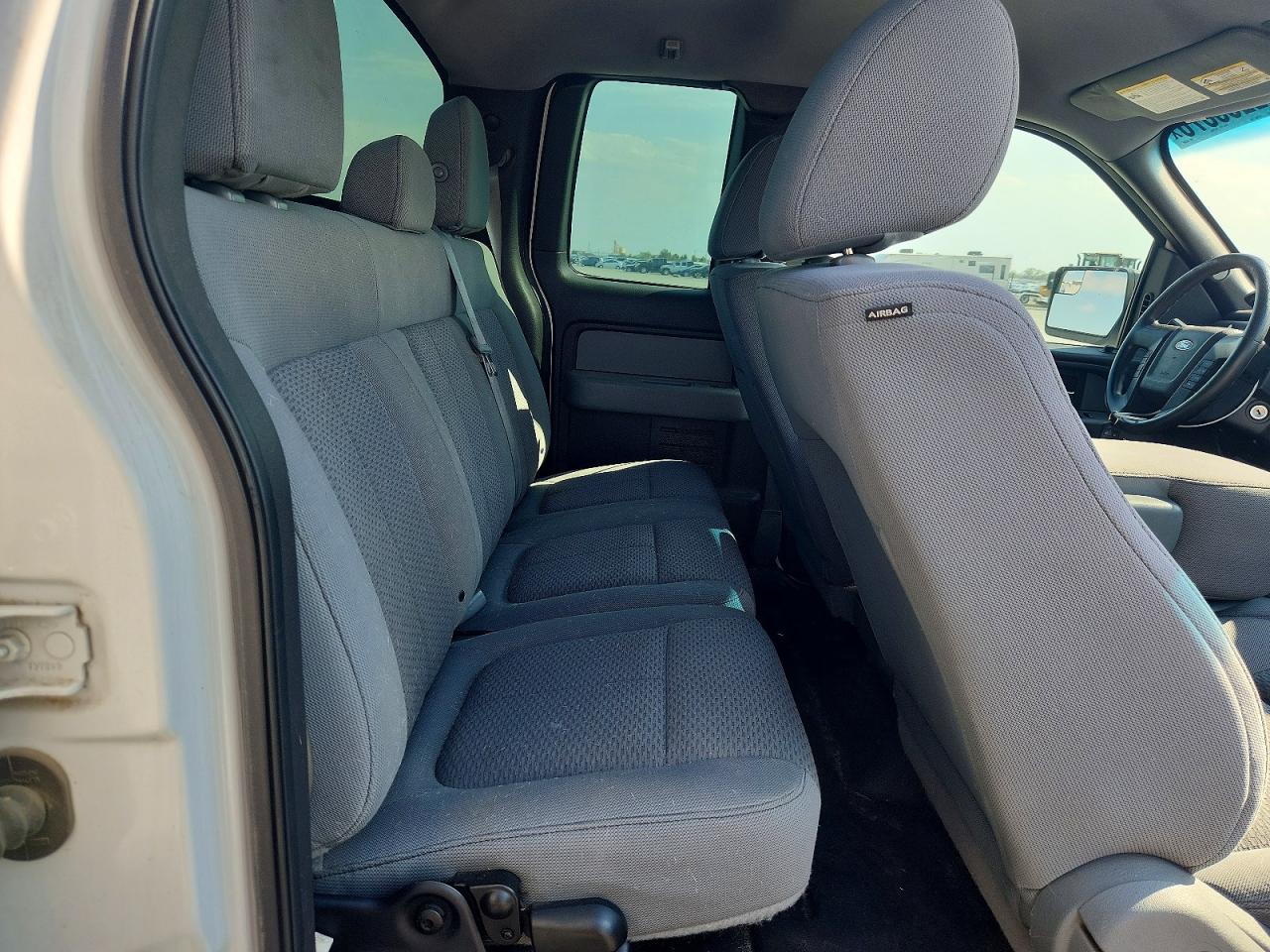 2014 Ford F150 Super Cab White vin: 1FTFX1EF4EKG22590