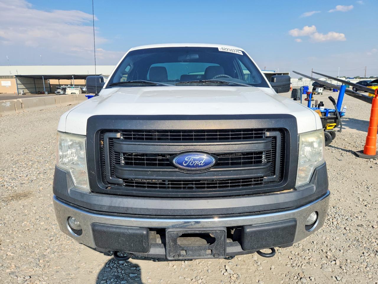 2014 Ford F150 Super Cab White vin: 1FTFX1EF4EKG22590