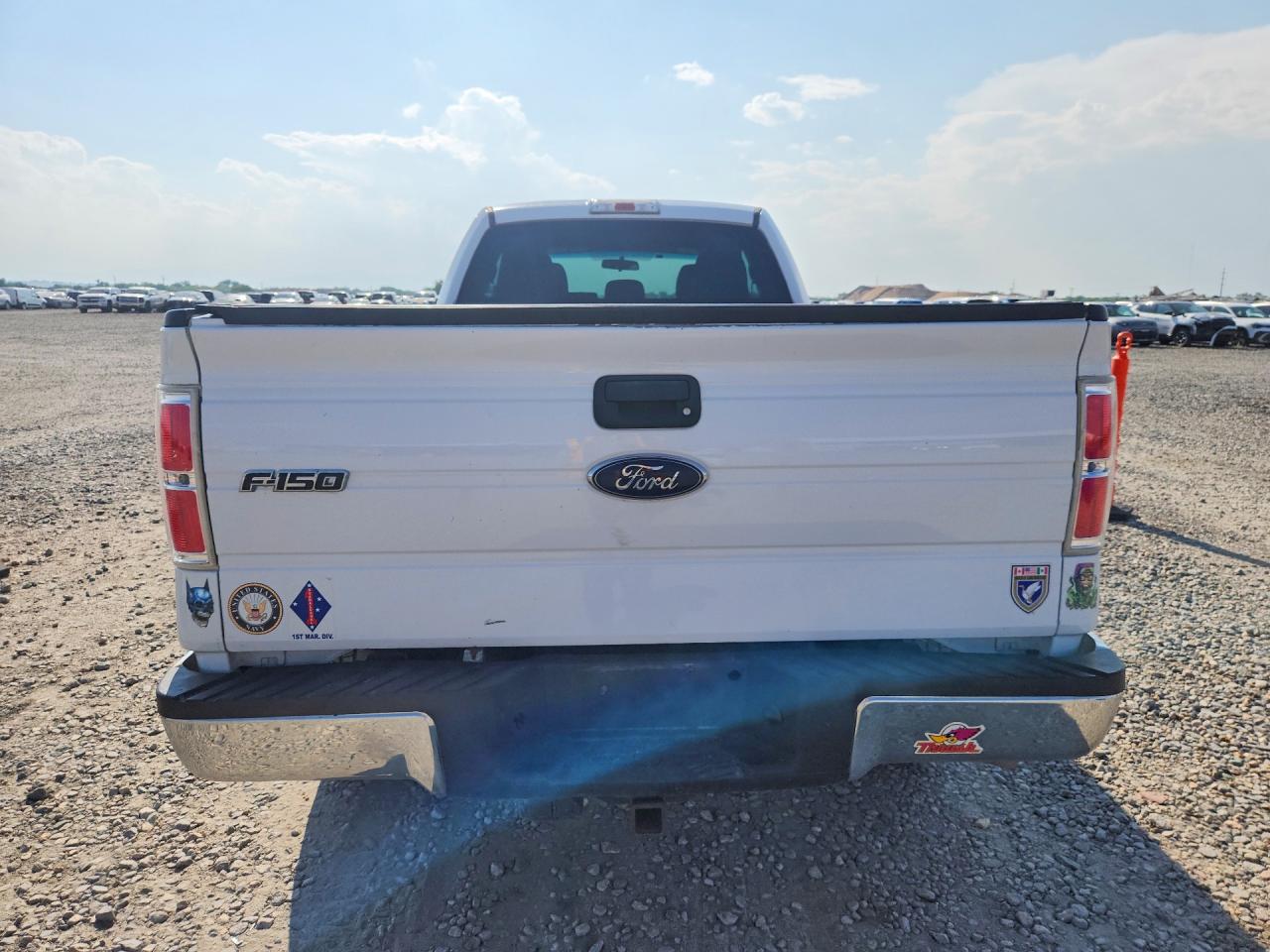 2014 Ford F150 Super Cab White vin: 1FTFX1EF4EKG22590