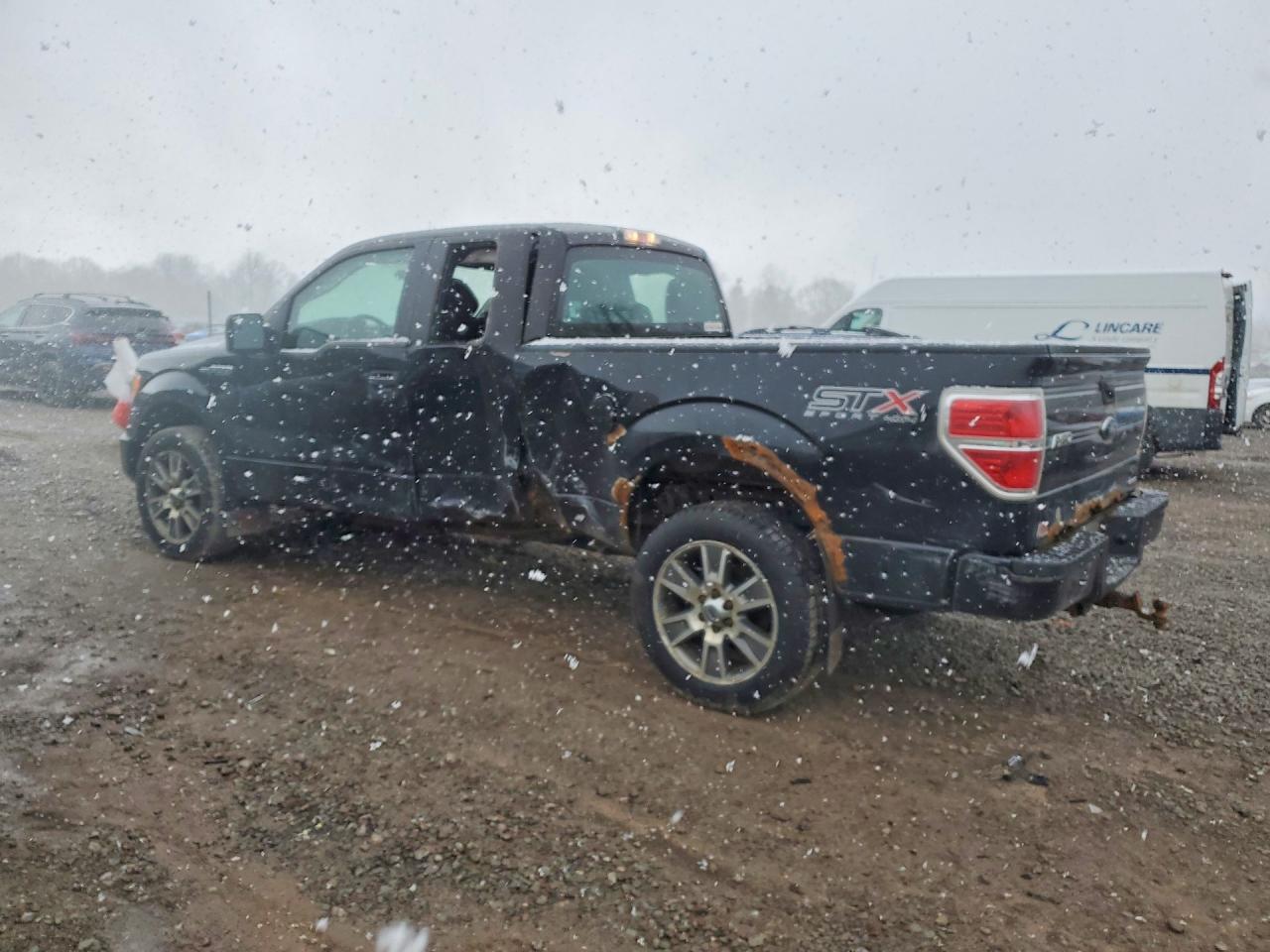 2014 Ford F150 Super Cab Black vin: 1FTFX1EF4EKG39616