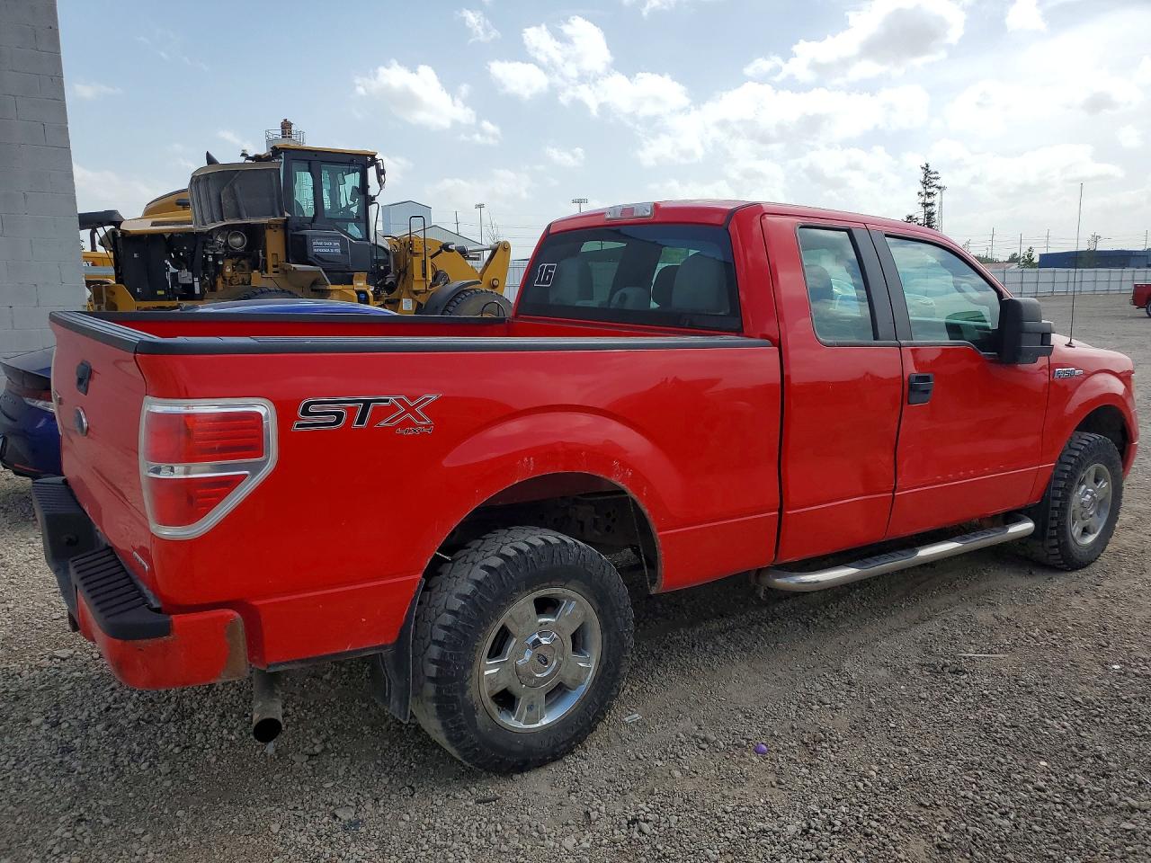 2014 Ford F150 Super Cab Red vin: 1FTFX1EF4EKG43939